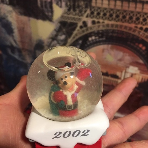 2002 Disney Snowglobe MICKEY MOUSE - Picture 1 of 5